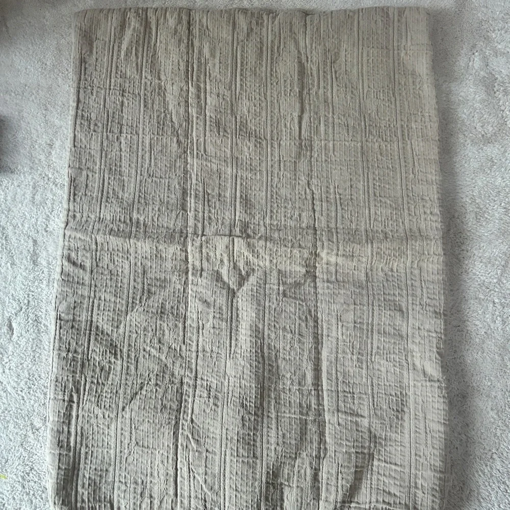 Beddy's Bed Ease Textured Pillow Sham Quilted Standard Size Neutral Taupe EUC